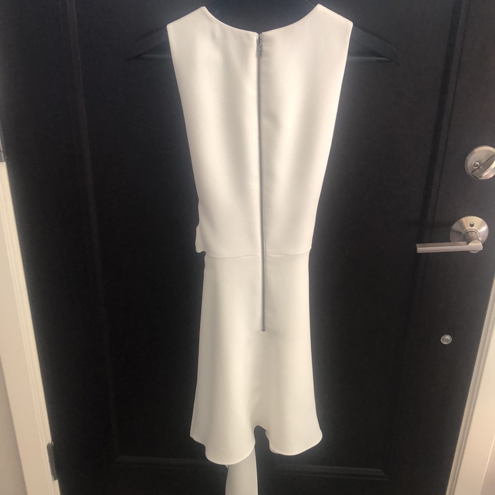 ✨Alice + Olivia Wesley Flare Mini Dress ✨ - Picture 2 of 3